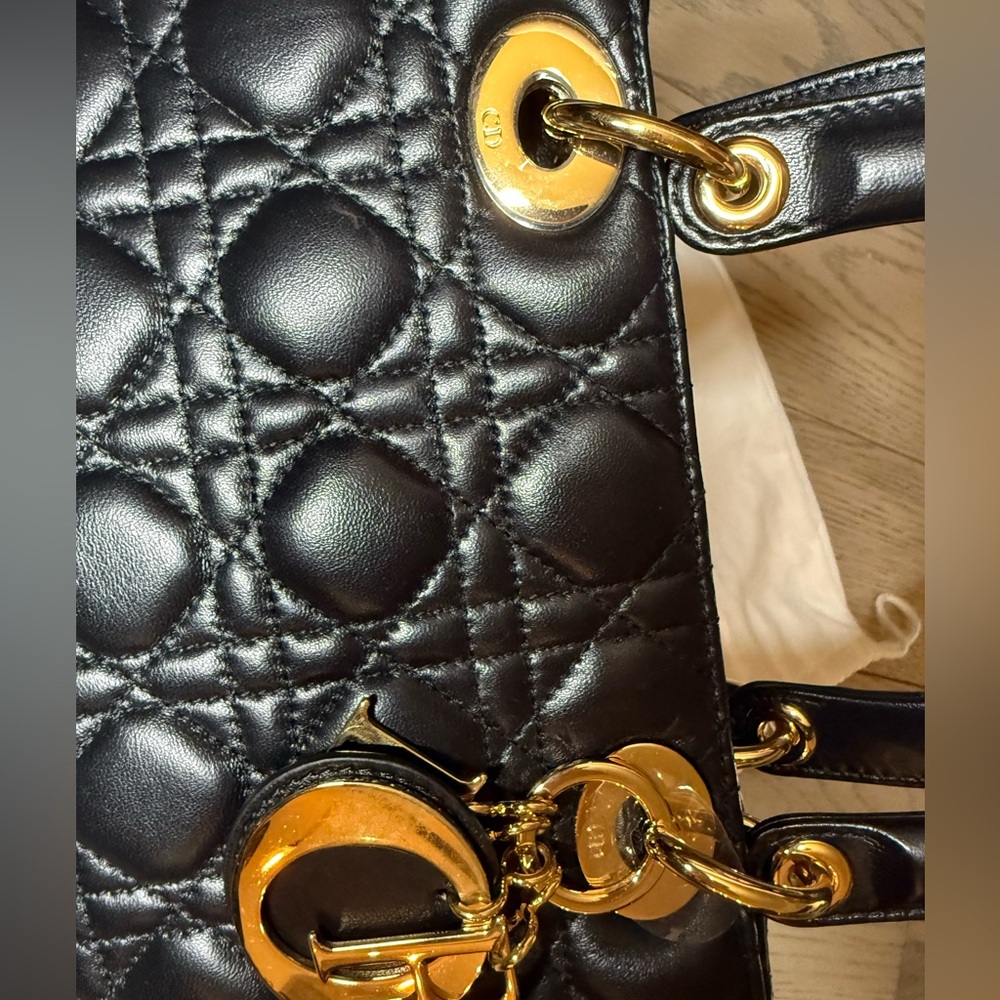 Dior Lady Dior handbag black with gold - Picture 4 of 10